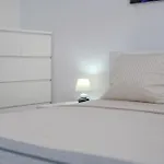 Διαμέρισμα Hermitage Homes Sml *