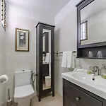 Διαμέρισμα Hermitage Homes Sml